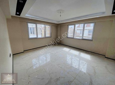 Esenli Cd Köşe Başı Satılık Sıfır 3+1 Daire