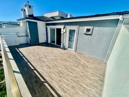 Yükselden Kadıköyde Ayrı Mutfaklı Ultra Geniş Teraslı 4+1 Dublex