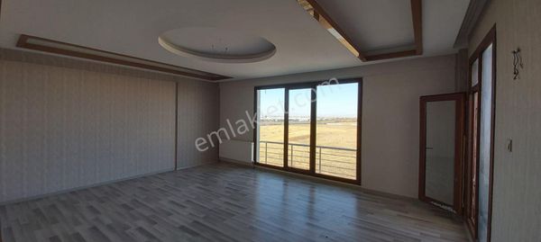 Araştırma Arkası , Geniş Ve Kullanışlı 4+1 Satılık Daire