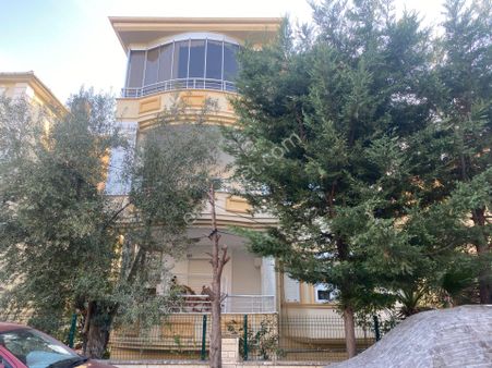 Altınoluk İlkbahar'dan Cumartesi Pazarı Mevkiinde Deprem Etütlü 2+1 Yüksek Giriş Full Eşyalı Daire