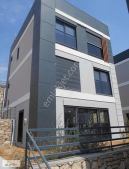 Olay'dan Müstakil Triplex Villa 12.000.000 Tl