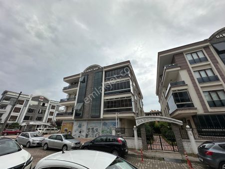 Gop Mahallesinde Akyol Garden Rose'da Satılık Geniş 3+1 Daire