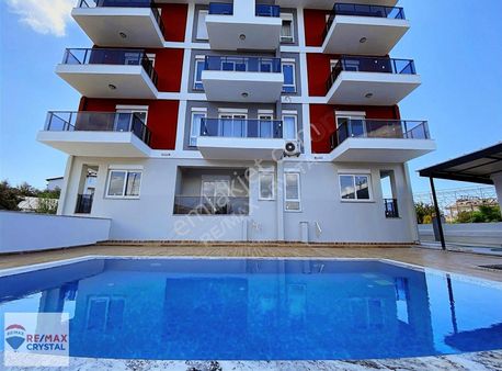 Şehrın Kalbınde Sakın Ortamda Havuzlu 1+1 Daıre