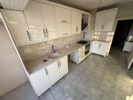 Hayal'den Pınarbaşı Mah'de 3+1 Cadde Cepheli Katta Asansörlü Daire