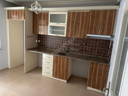 Ömerağa Mahallesinde 2+1 Geniş Satılık Daire