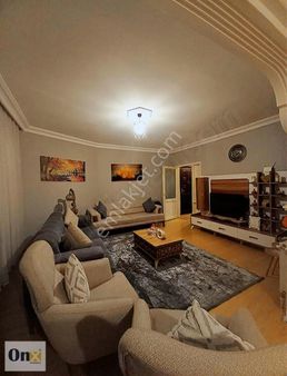 Güllük Cami Karşısı Yıldız Evler Sitesi 3+1 120 M2 Arakat Daire