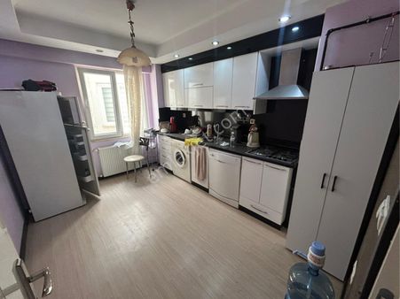 İstiklalde 13 Yaşında 2+1 Dublex Satılık Daire