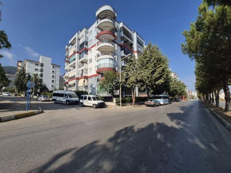 Redstone Myra Dan Servergazi Mahallesi Nde Satılık İşyeri