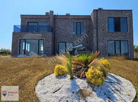 Derince Tahtalı'da 6559 M2 Arsa İçinde Dubleks Villa+müştemilat