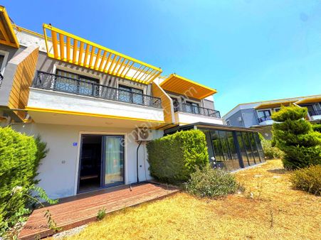 Davutlarda Havuzlu Sitede Ful Eşyalı 2+1 Yazlık