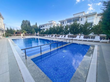 Kumbağ'da Havuzlu Site İçerisinde Bahçeli Kiralık 1+1 Daire