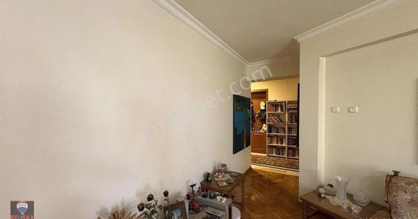 Bostanlı Villalar Semtinde Arakat 3+1 Satılık Daire