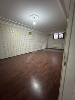 Doğan Araslı Caddesinin Dibinde Satılık 140 M² Bahçe Katı Daire