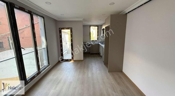 Hürriyet Mahallesinde Sıfır Otoparklı Satılık Daire