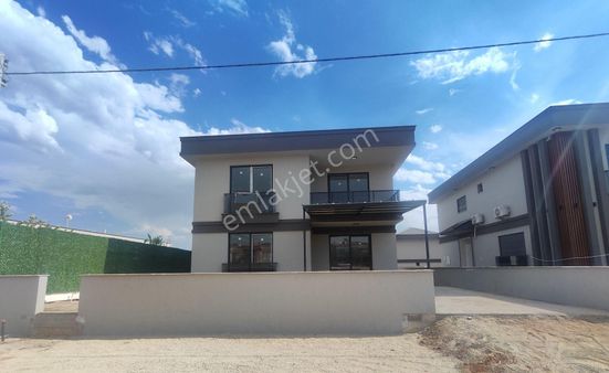 Çivril De Ultralüx 4+1 Villa