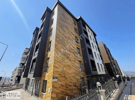 Ballı Yatırım'dan Site İçi 1+1 Eşyalı Kiralık Daire