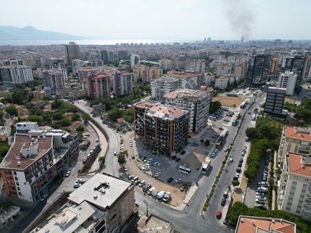 Bayraklı Emek Mahallesinde Satılık 2+1 Daire