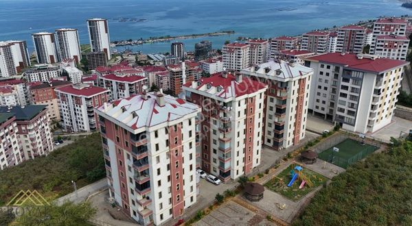 Yomra Yaşam Sitesinde Dubleks 5+1 Panaromik Deniz Manzaralı