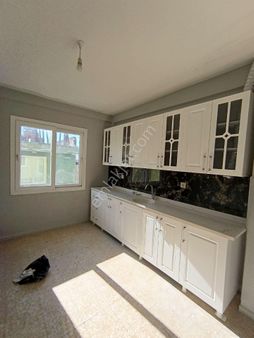 Demetevler Mh. Müstakil 3 Katli Bakimlı Ve Genis 3+1