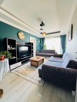 Şafaktepe'de Yerden Isıtmalı 2.5+1 Yapılı Y.giriş Satılık Daire