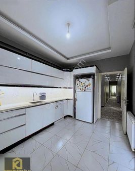 Koyuncuoğlu'ndan Çevre Yolu Adliye Karşısı 3+1