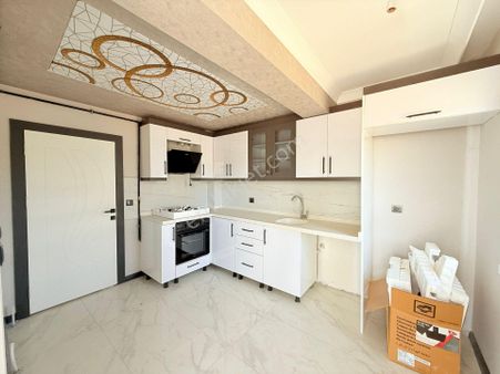 Yıldız'dan Ara Katta Çift Balkonlu E.banyolu Geniş 2+1 !!!