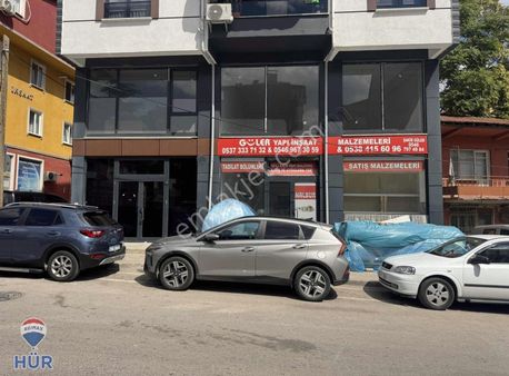 Remax Uğur Çakar'dan İzmit Merkez Çınarlı Mh. Kiralık Dükkan