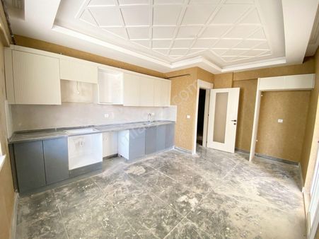 Ticari Dükkanlar Karşısı Yerden Isıtma Çift Banyolu Ultra Lüx Daire