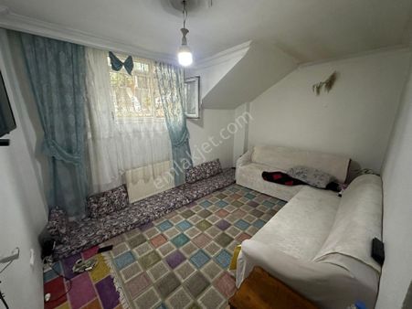 Family 1. Gayrimenkul Den Barbaros Mahallesinde 2007 Yapımı Satılık Kredili Daire