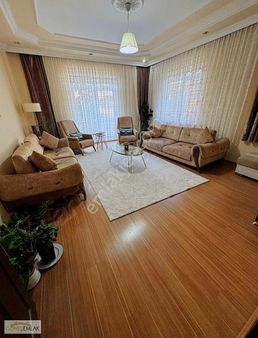 Güneş Emlaktan Carsı Merkezde Geniş 3+1 Satılık Daire