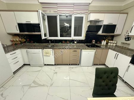 Cansu Gayrimenkulden Mendereste 5+1 Daire