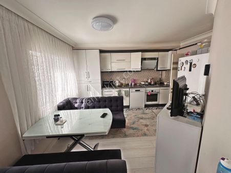 Misket Düzlükte Asansörlü Ara Katta Ön Cephede Full Yapılı 3+1 Satılık Daire