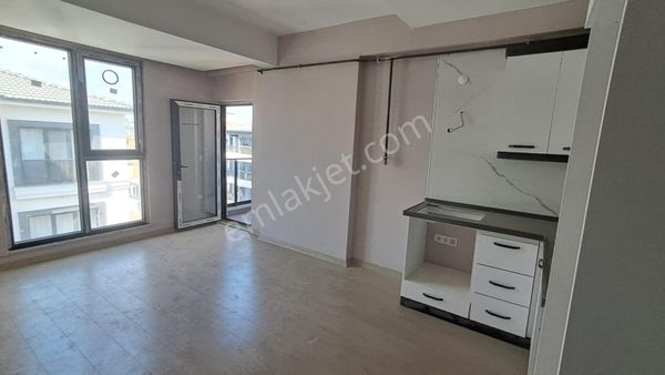 Ekşioğlu 'dan Tekirdağ Süleymanpaşa Atatürk Mah Havuzlu Satılık Daire 1+1