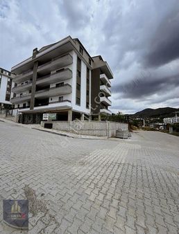 Başiskele Armağan Evler Sitesi 2+1 Arakat Satılık Daire