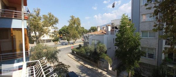 Tire İstasyon Caddesine Çok Yakın Konumda Arakat Daire!!!