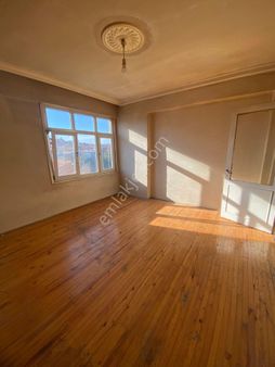 Fiber Emlak Akhisar Hashoca Mh Satılık 3+1 Fırsat Daire