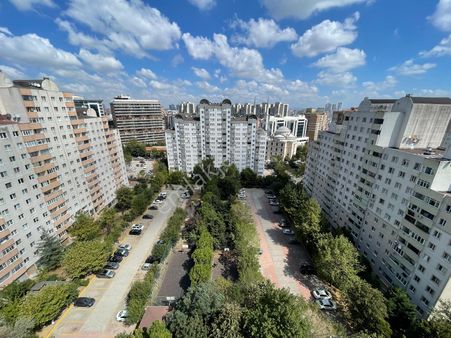 Sönmez Sitesi Beylikdüzü Metrobüse 5 Dakika Satılık 3+1 Daire