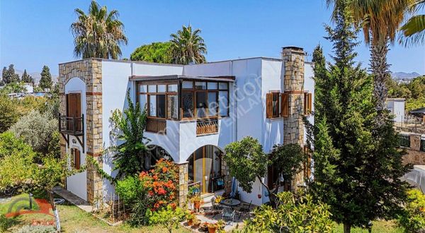 Doğuş Emlak'tan Ödüllü Nezih Havuzlu Site İçerisinde 3+1 Villa