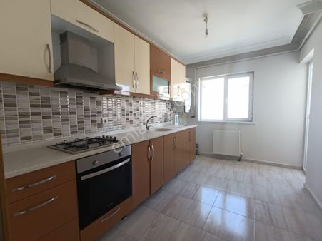 Kanuni'de Kat Konumunda Ferah Daire!