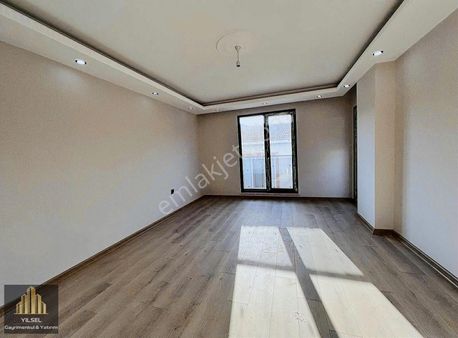 2+1 Güzel Kullanışlı Yüksek Giriş