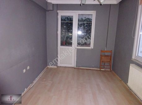 Bahçelievler Yenibosna Fevzi Çakmak Mah.satılık Düz Giriş Daire