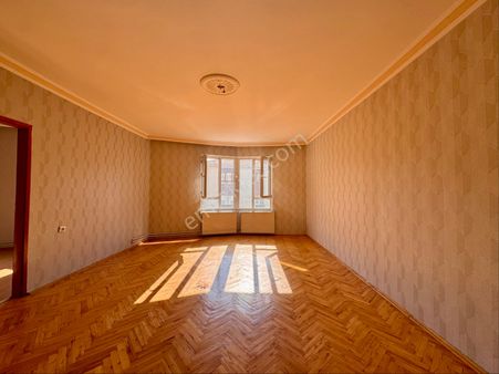 İncirli Barışyolu Cadde Yanı 3+1 Yapılı Arakat Ön Cephe!kaçmaz