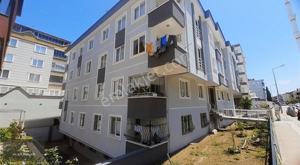 Alan Emlak Mimarsinan Mah.tramvaya 2.bina 3+1 Kiralık Daire