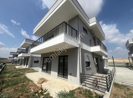 Kur Grup Gayrimenkulden Bağımsız 4+1 Ultra Lüx Satılık Villa