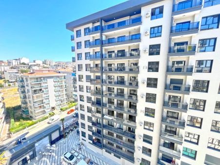 Ramsa Adım Menemen'de Açık Mutfak Kiralık Geniş 3+1 Daire