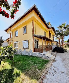 Alanya Demirtaş'da Satılık 4+1 Villa