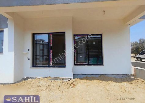 Kuşadası Davutlar Havuzlu Önü Açık Bahçeli Kapalı Otopark Yazlık