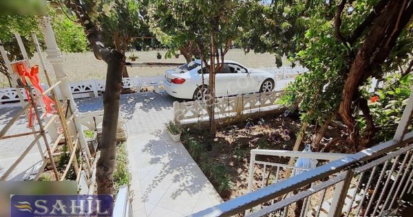 Kuşadası Davutlar Satılık Denize 500 M 3+1 Villa