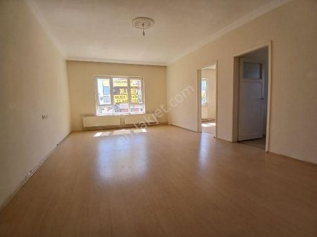 Kuyubaşı Metro Yakını Katta Yapılı 3