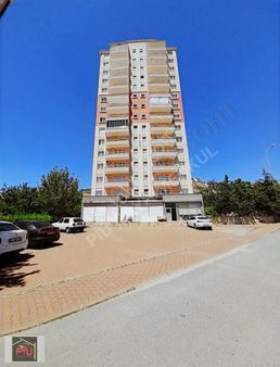 Esenyurtda Satılık 3+1 Cadde Üzerinde İçi Yapılı Daire